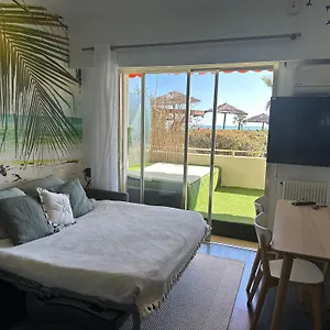 Front De A 10metres De La Apartment
